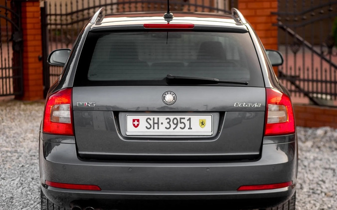 Skoda Octavia cena 34900 przebieg: 303032, rok produkcji 2010 z Łuków małe 781